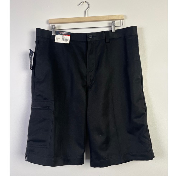 Roundtree & Yorke Classic‎ Fit Flat Front Minimalist Black Shorts Size 38 New - Picture 1 of 6